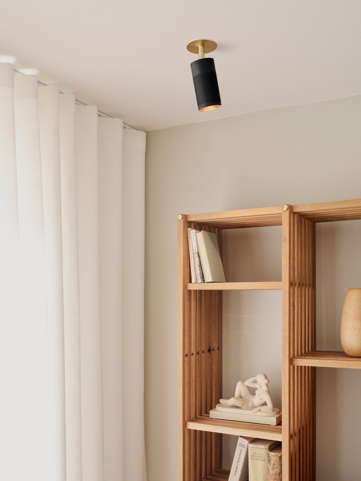 Patrone loftspot med dækplade - clip fit, sortbruneret og messing • Thorup Copenhagen - Copenhagenhomedesign