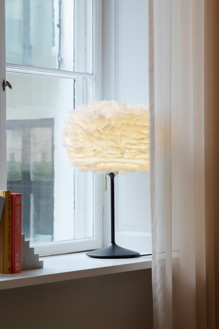 Eos bordlampe, hvid og sort • UMAGE - Copenhagenhomedesign