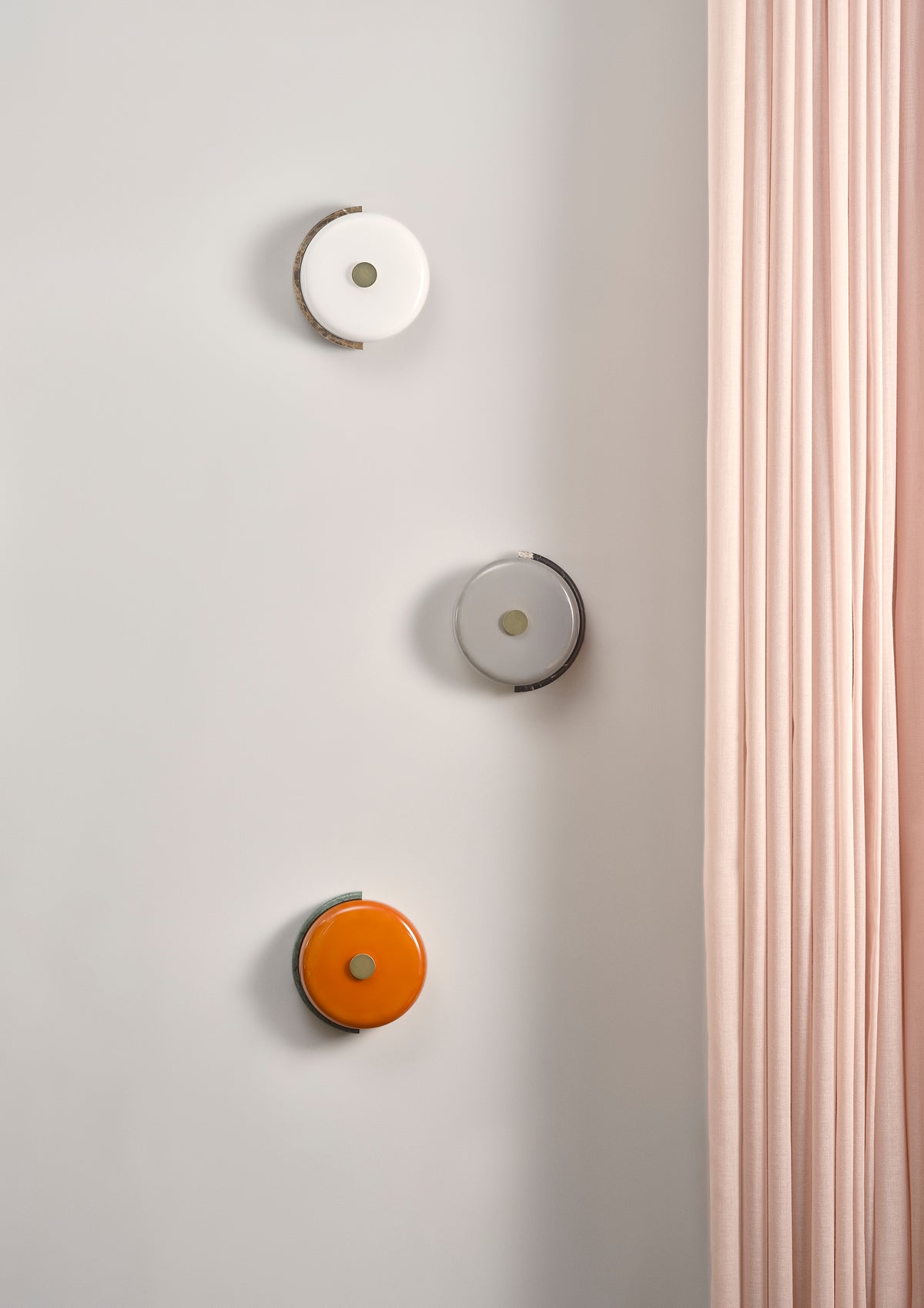 TRIP Wall væglampe, moss/amber • Design by Us - Copenhagenhomedesign