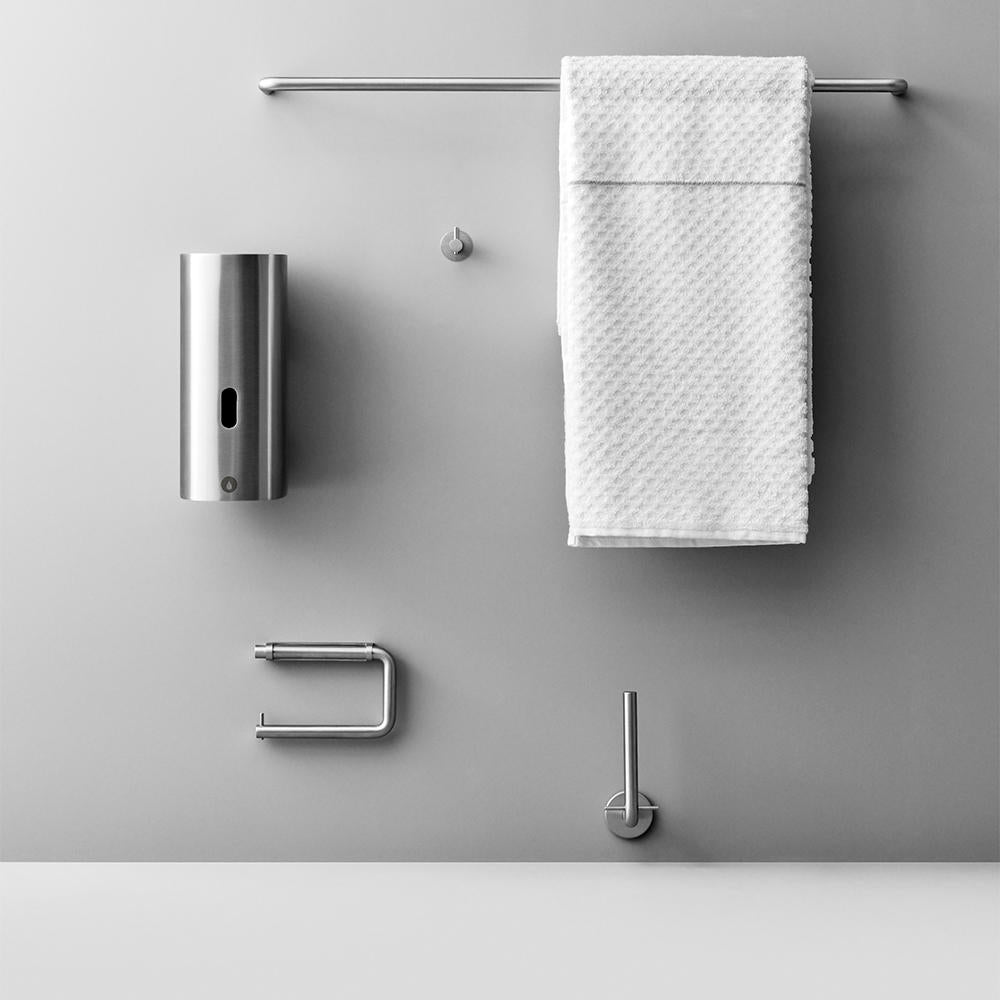 Håndklædestang, børstet rustfrit stål • d line - Copenhagenhomedesign