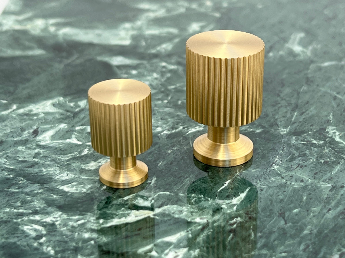 Møbelknop i børstet messing med lak, 33 mm - Marienlund   • Chr. Jørgensen - Copenhagenhomedesign