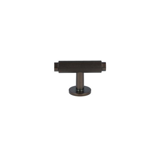 Møbelknop T-bar med linjeret design i bronze / bruneret messing