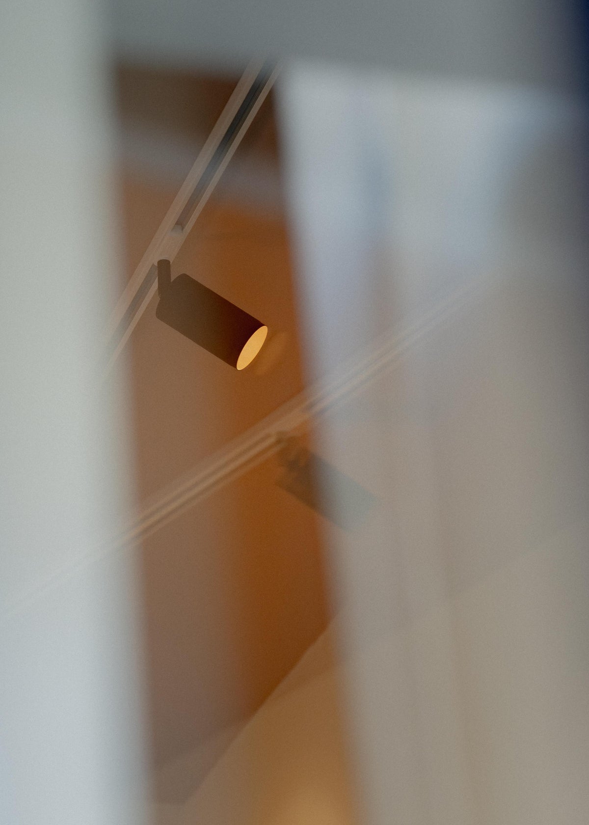 Patrone loftspot til skinne, bruneret messing • Thorup Copenhagen - Copenhagenhomedesign