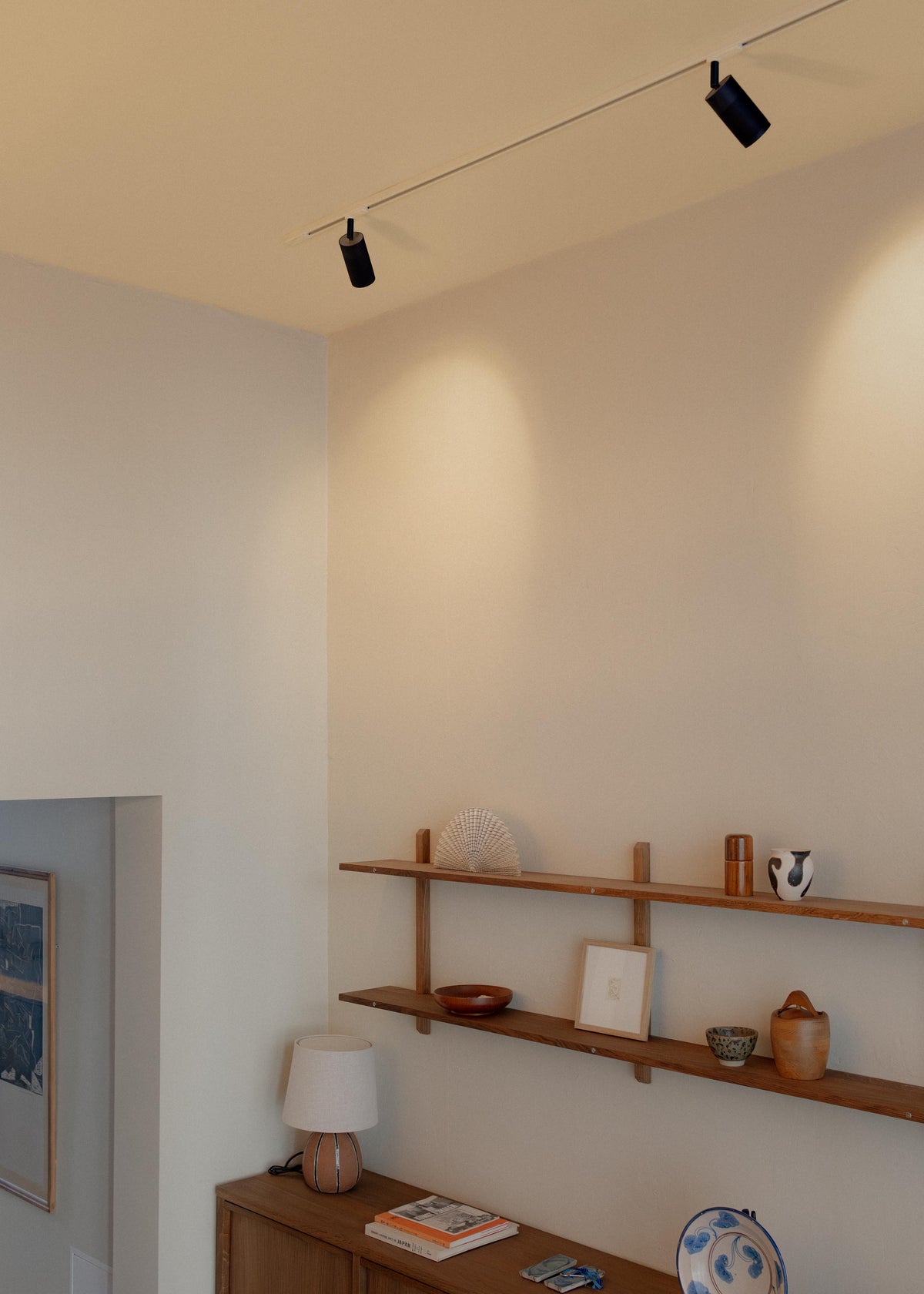 Patrone loftspot til skinne, sortbruneret og messing • Thorup Copenhagen - Copenhagenhomedesign