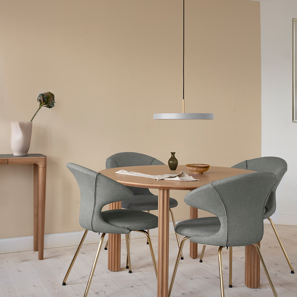 Asteria pendel, lysegrå (mist) og messing • UMAGE - Copenhagenhomedesign
