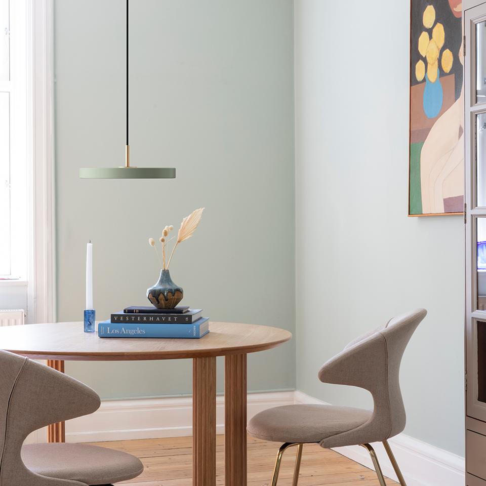 Asteria pendel, oliven og messing • UMAGE - Copenhagenhomedesign