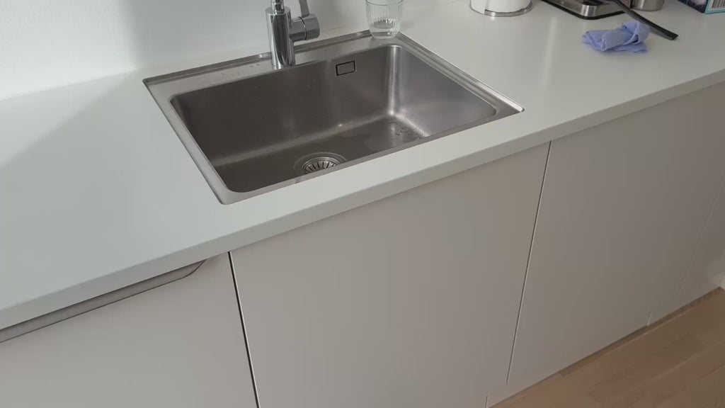 Affaldssystem til køkkenskab med 3x10 liter spande i mørkegrå og fuldudtræk • Copenhagen 3-30 new