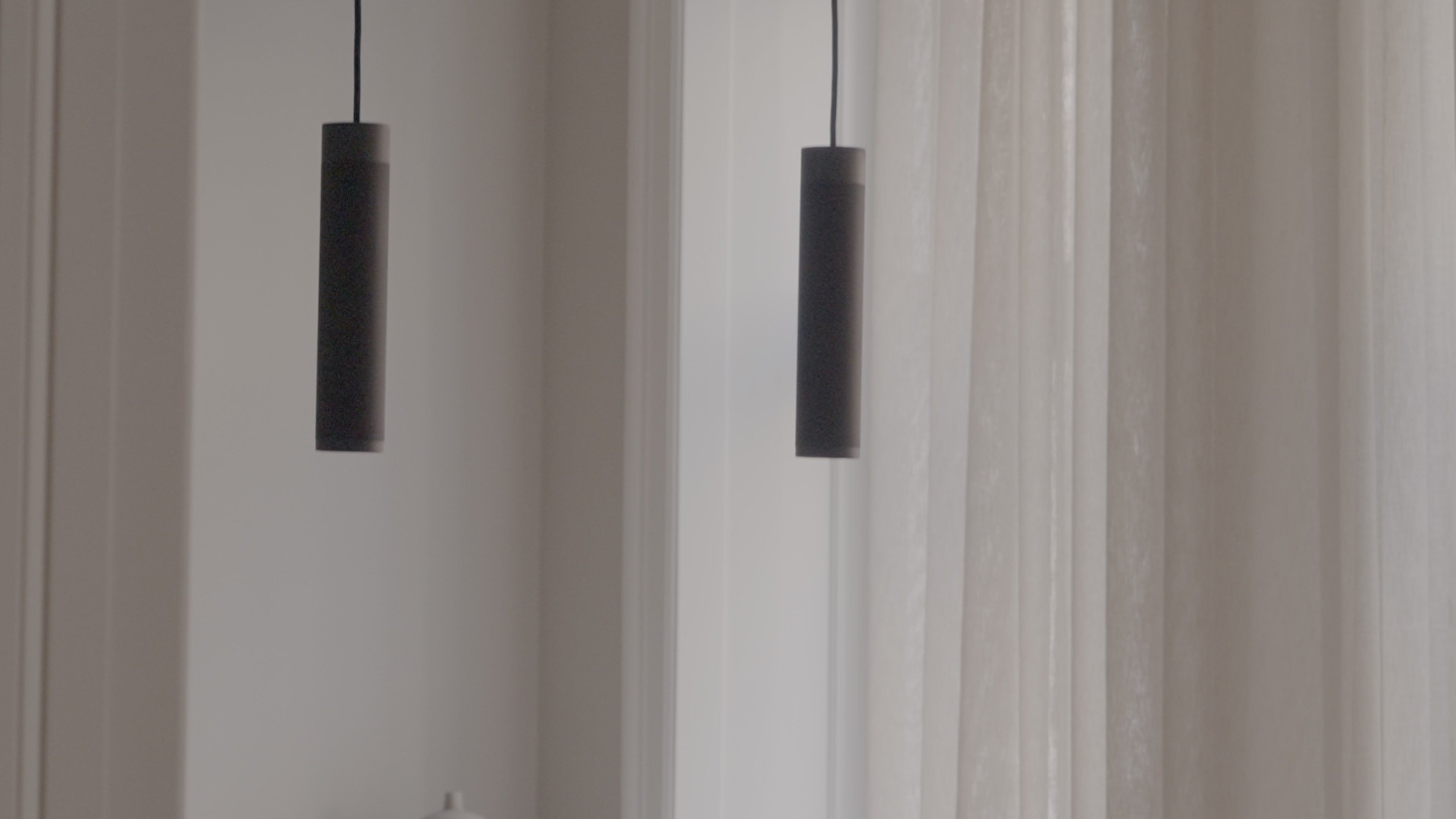 Patrone Pendel Long i sort bruneret messing • Thorup Copenhagen