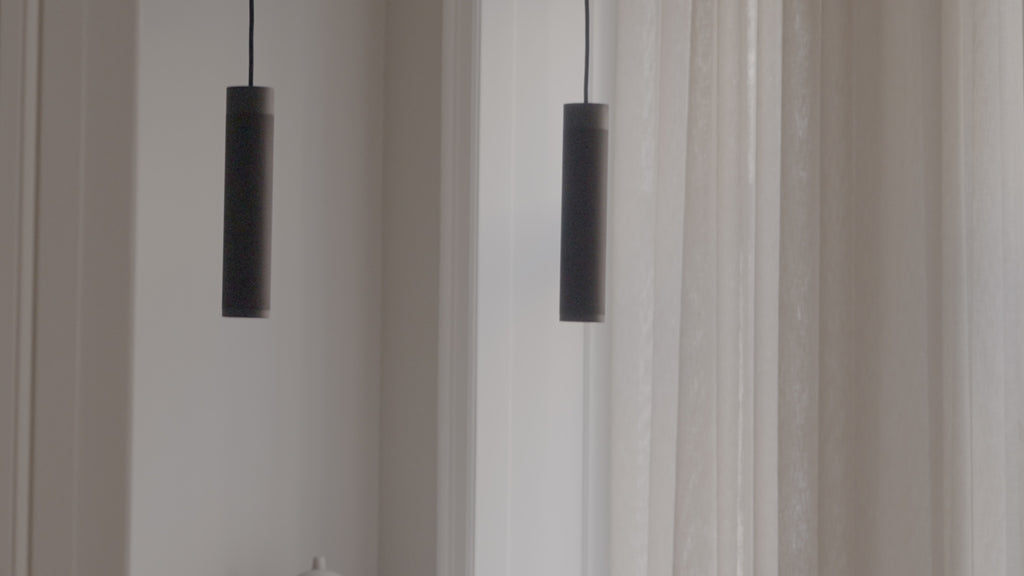 Patrone Pendel Long i sort bruneret messing • Thorup Copenhagen