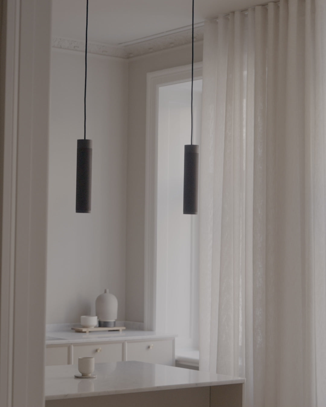 Patrone Pendel Long i bruneret messing • Thorup Copenhagen