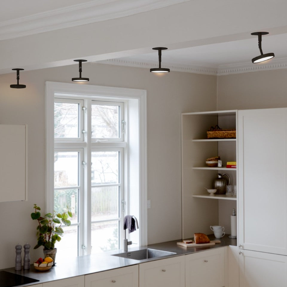 Asteria Spot spotlampe, sort • UMAGE - Copenhagenhomedesign