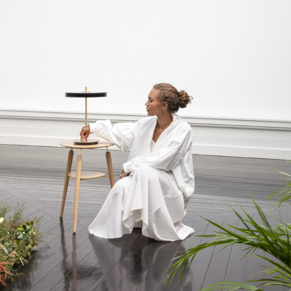 Asteria Table bordlampe, sort og messing • UMAGE - Copenhagenhomedesign