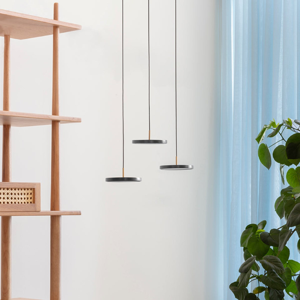 Asteria pendel, grå og messing • UMAGE - Copenhagenhomedesign