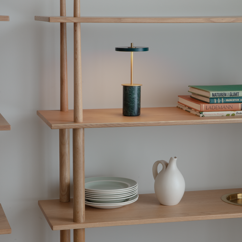 Asteria Move Mini, portable bordlampe, grøn marmor • UMAGE - Copenhagenhomedesign