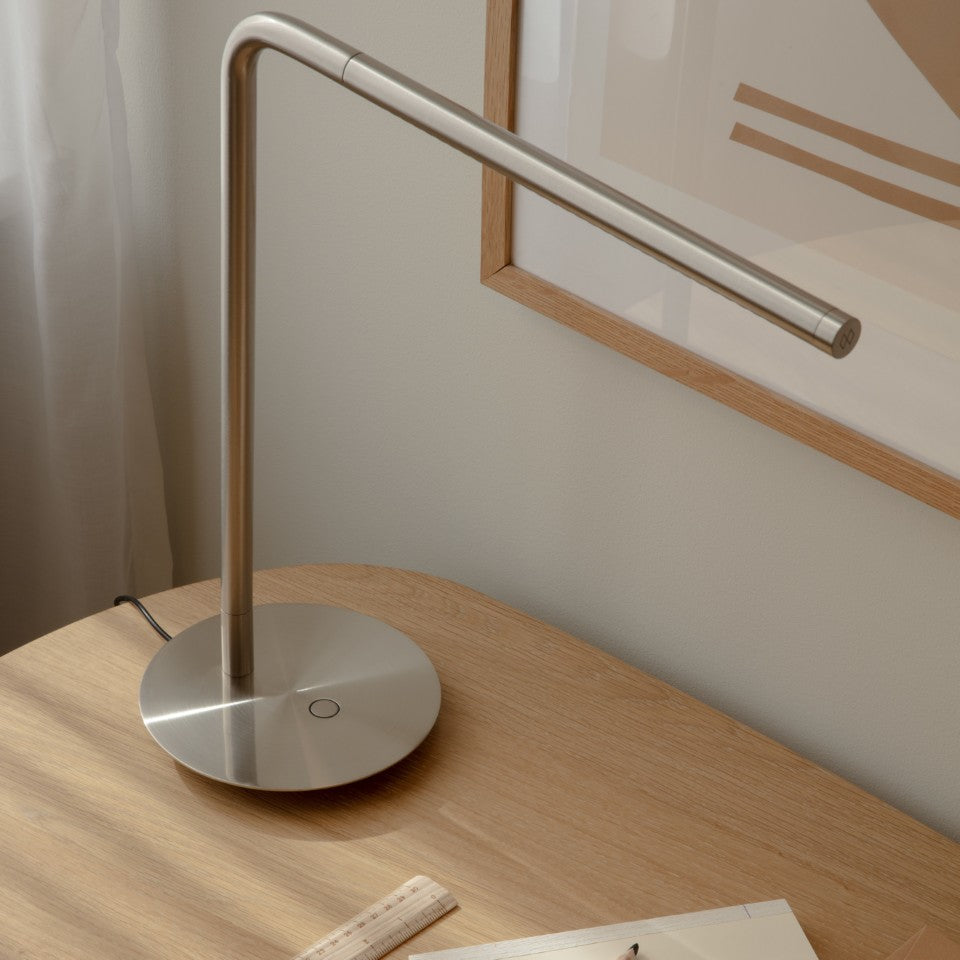 Omni Table bordlampe, stål • UMAGE - Copenhagenhomedesign