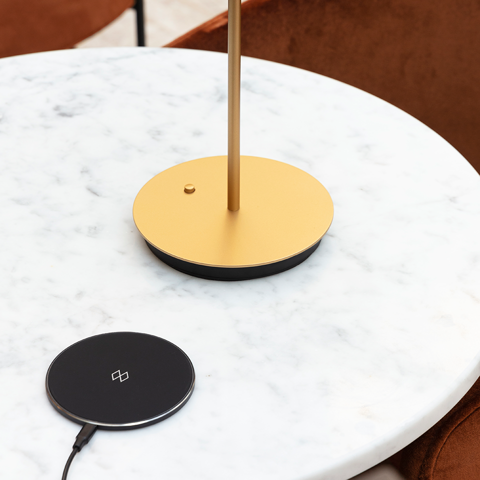Unifier, trådløs oplader, sort og krom • UMAGE - Copenhagenhomedesign