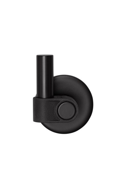 Sort knage med et råt design og Buster + Punch logo.