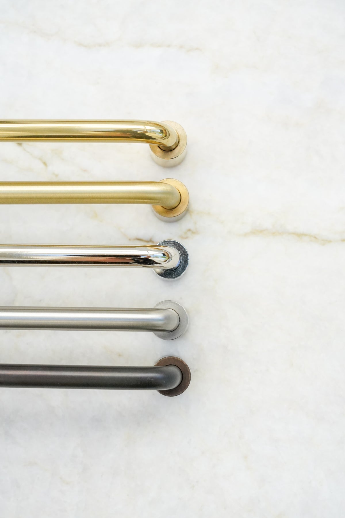 Ordrup • Greb i blank krom med separate fødder - Copenhagenhomedesign