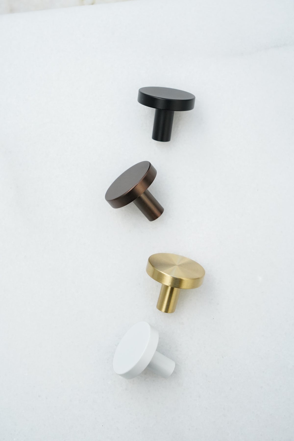 Møbelknop i børstet messing med lak, 40 mm - Vesterbro • Chr. Jørgensen - Copenhagenhomedesign